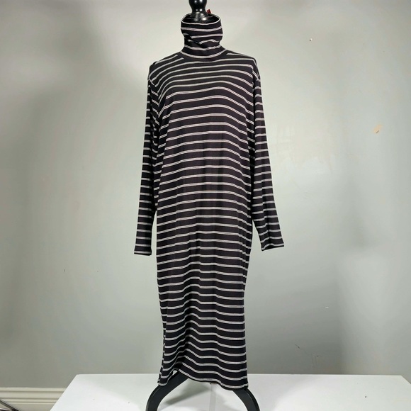 Joe Fresh Dresses & Skirts - NWT Joe Fresh Striped Black and White Turtleneck Midi Dress. 2x